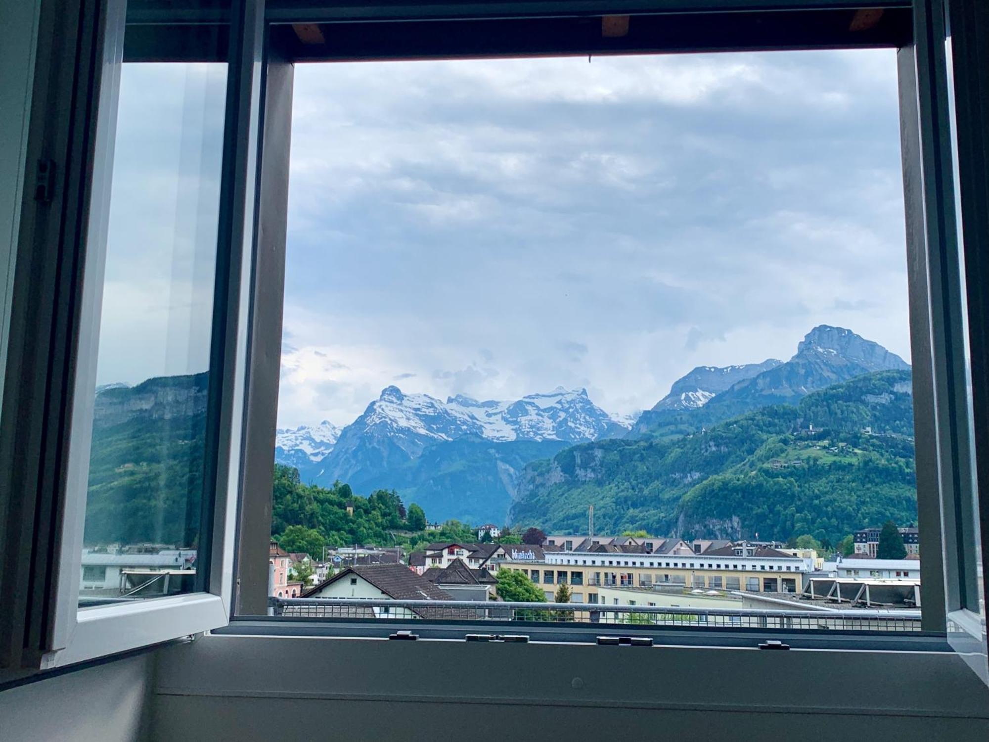 Luna O Mountainview O Pizzaoven Brunnen Zewnętrze zdjęcie