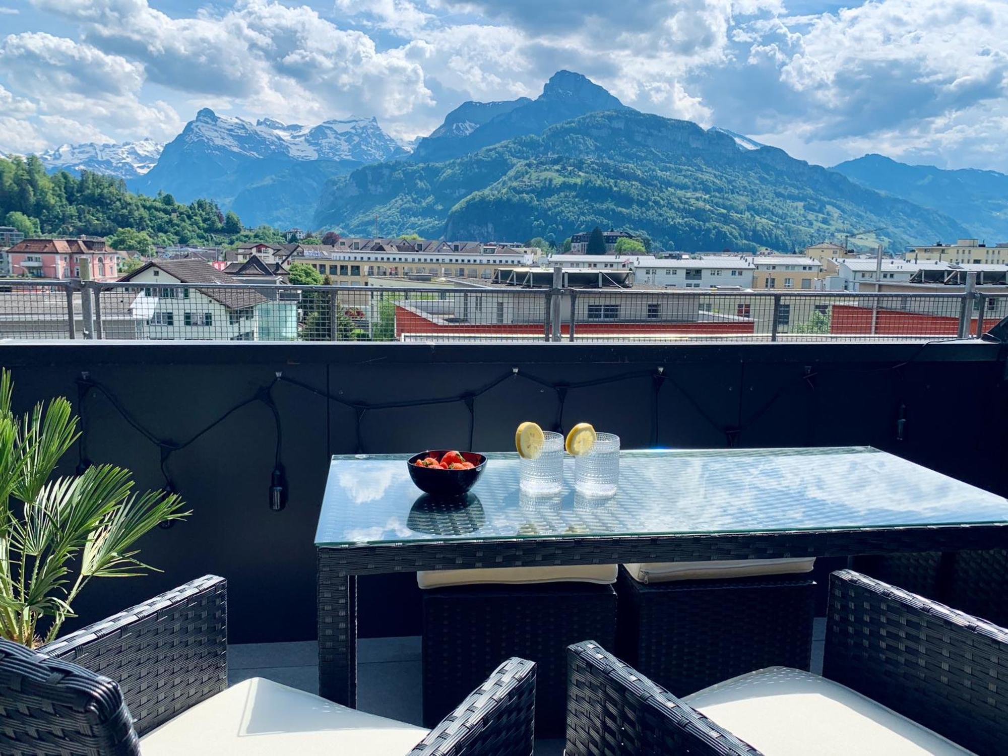 Luna O Mountainview O Pizzaoven Brunnen Zewnętrze zdjęcie