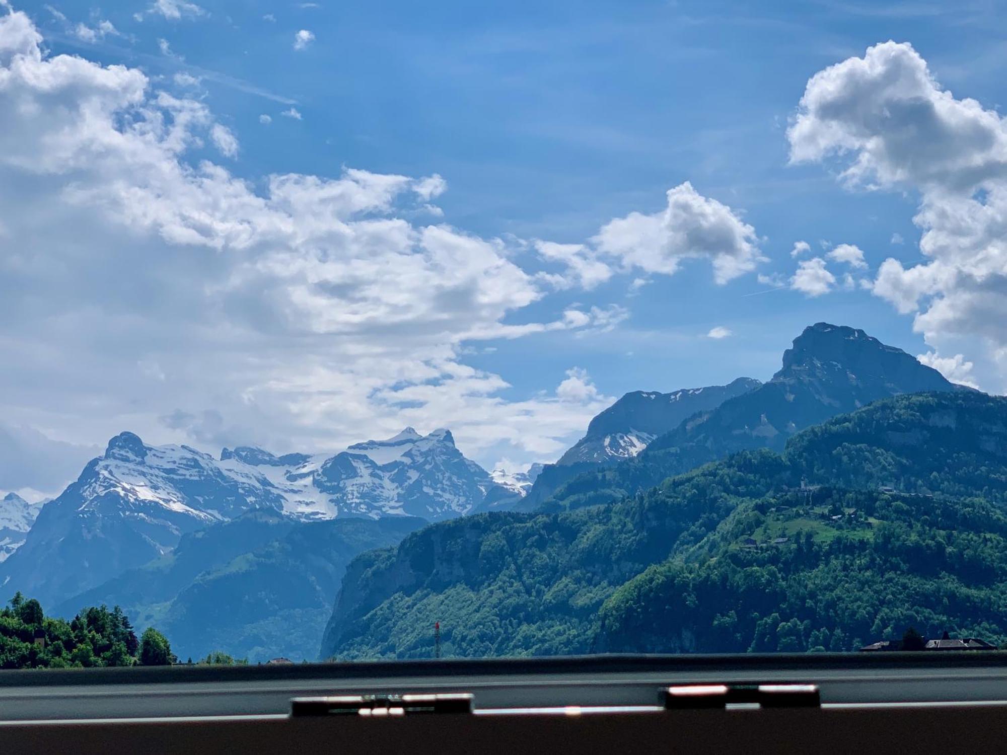 Luna O Mountainview O Pizzaoven Brunnen Zewnętrze zdjęcie